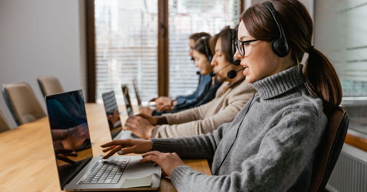 Best CRM Features for Service Businesses